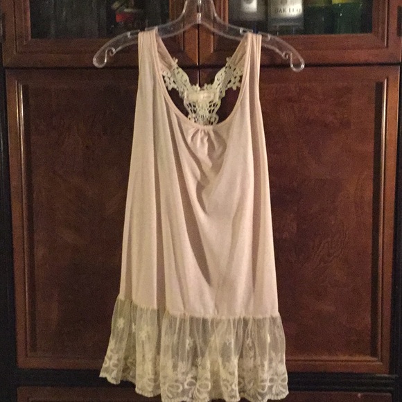 A‘Reve tank w/lace bottom & crochet back strap - Picture 1 of 5